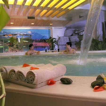 דונגגואן 东莞君兰酒店 Grand Land Hotel מתקנים תמונה