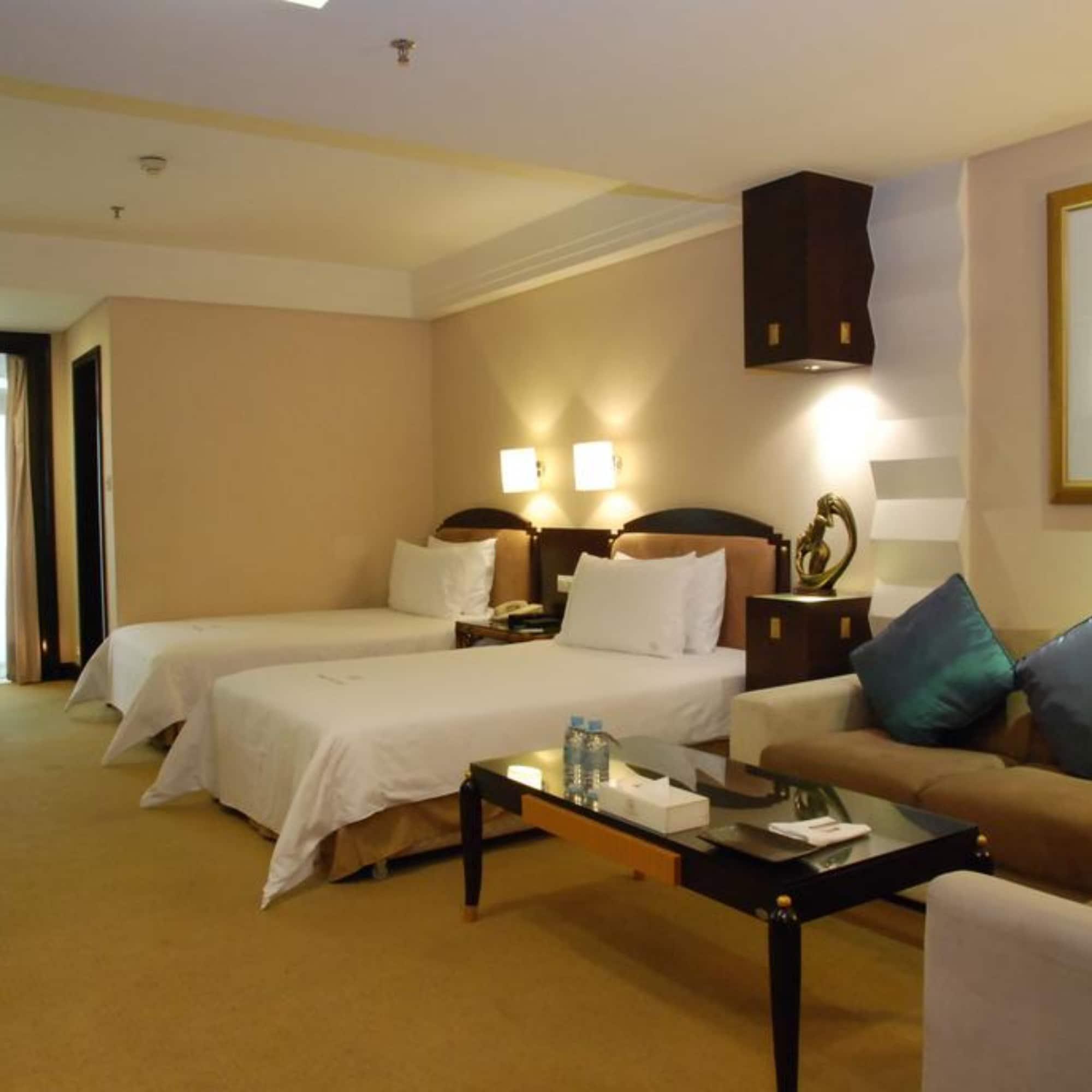 דונגגואן 东莞君兰酒店 Grand Land Hotel מראה חיצוני תמונה