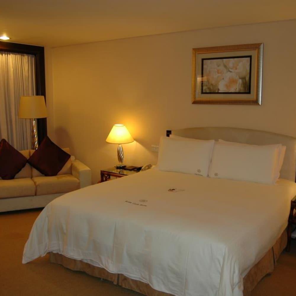 דונגגואן 东莞君兰酒店 Grand Land Hotel מראה חיצוני תמונה