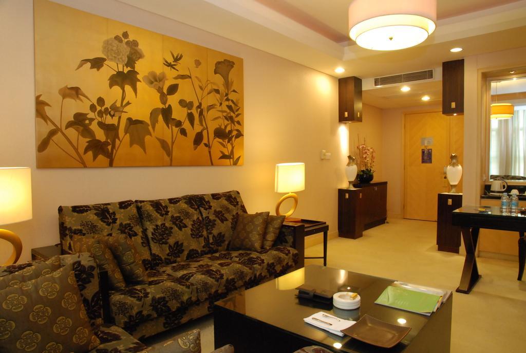 דונגגואן 东莞君兰酒店 Grand Land Hotel מראה חיצוני תמונה