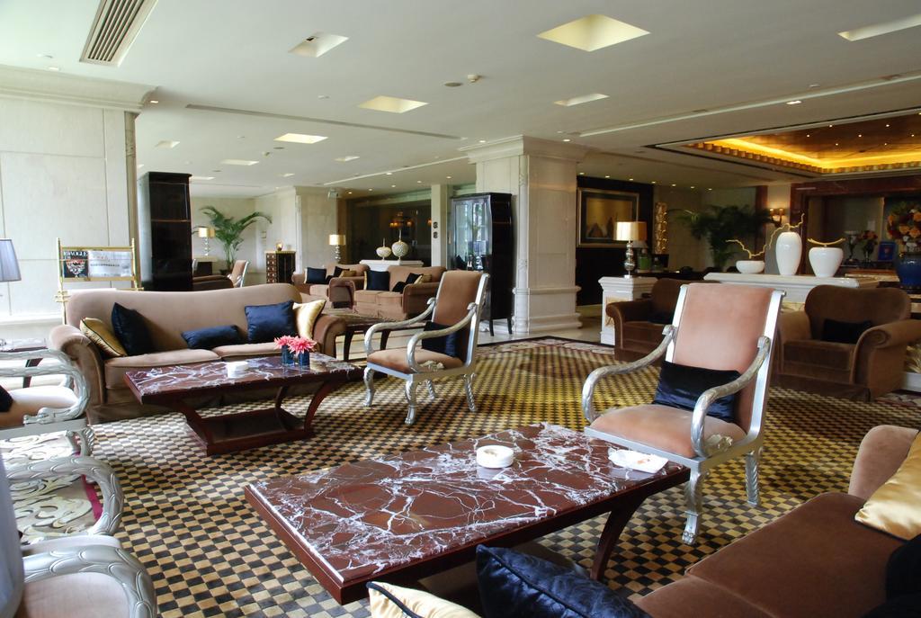 דונגגואן 东莞君兰酒店 Grand Land Hotel מראה חיצוני תמונה