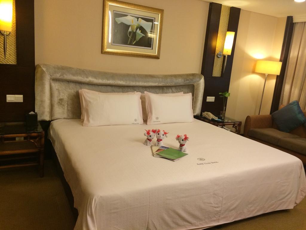 דונגגואן 东莞君兰酒店 Grand Land Hotel מראה חיצוני תמונה