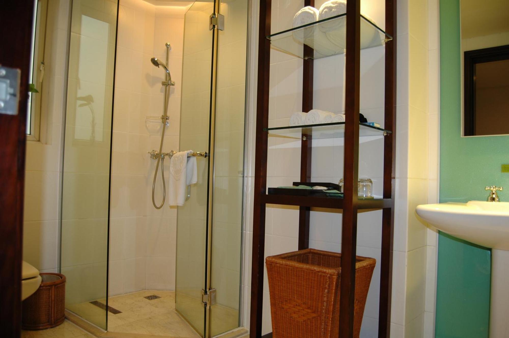דונגגואן 东莞君兰酒店 Grand Land Hotel מראה חיצוני תמונה