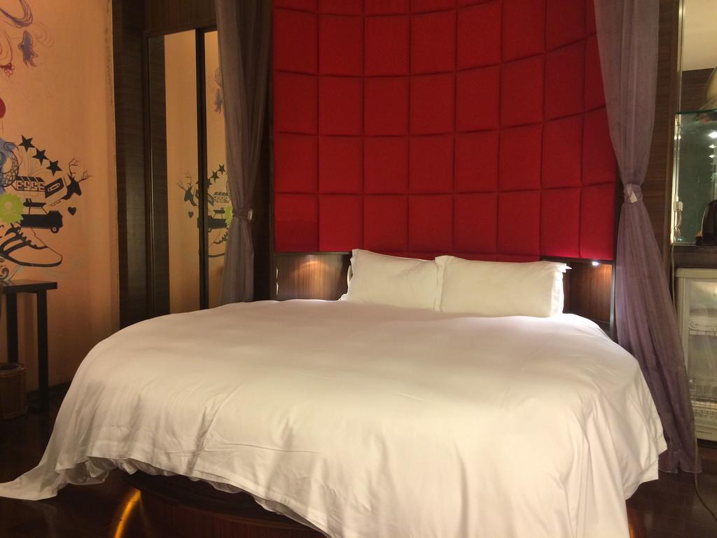 דונגגואן 东莞君兰酒店 Grand Land Hotel חדר תמונה