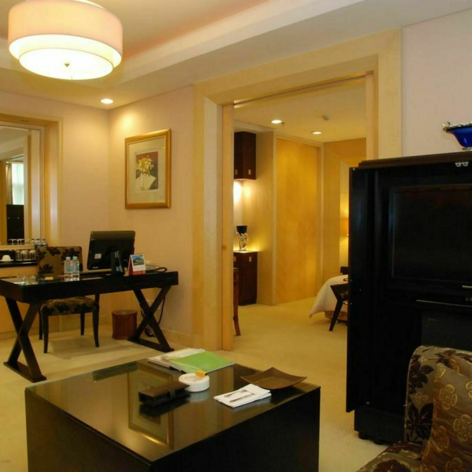 דונגגואן 东莞君兰酒店 Grand Land Hotel מראה חיצוני תמונה