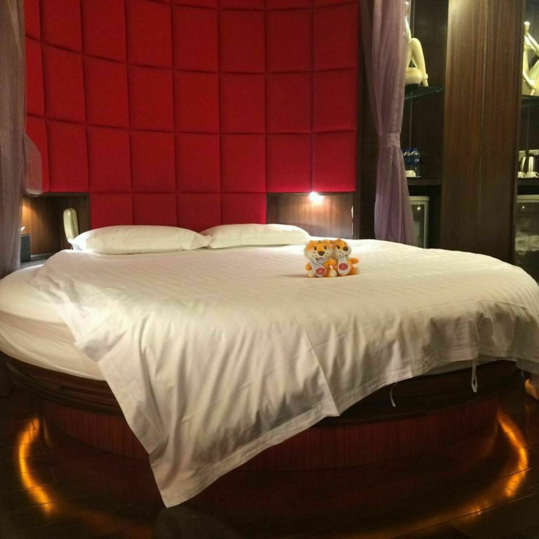 דונגגואן 东莞君兰酒店 Grand Land Hotel מראה חיצוני תמונה