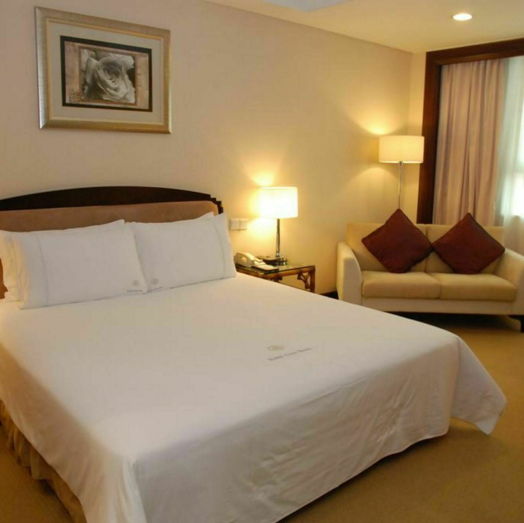 דונגגואן 东莞君兰酒店 Grand Land Hotel מראה חיצוני תמונה