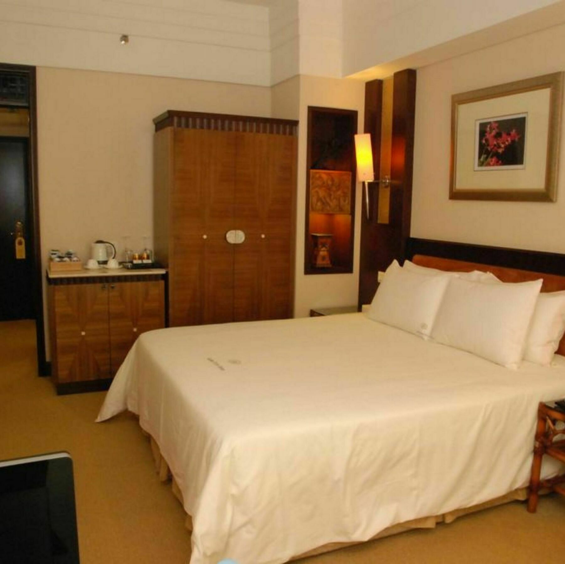 דונגגואן 东莞君兰酒店 Grand Land Hotel מראה חיצוני תמונה