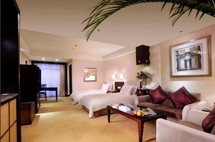 דונגגואן 东莞君兰酒店 Grand Land Hotel מראה חיצוני תמונה